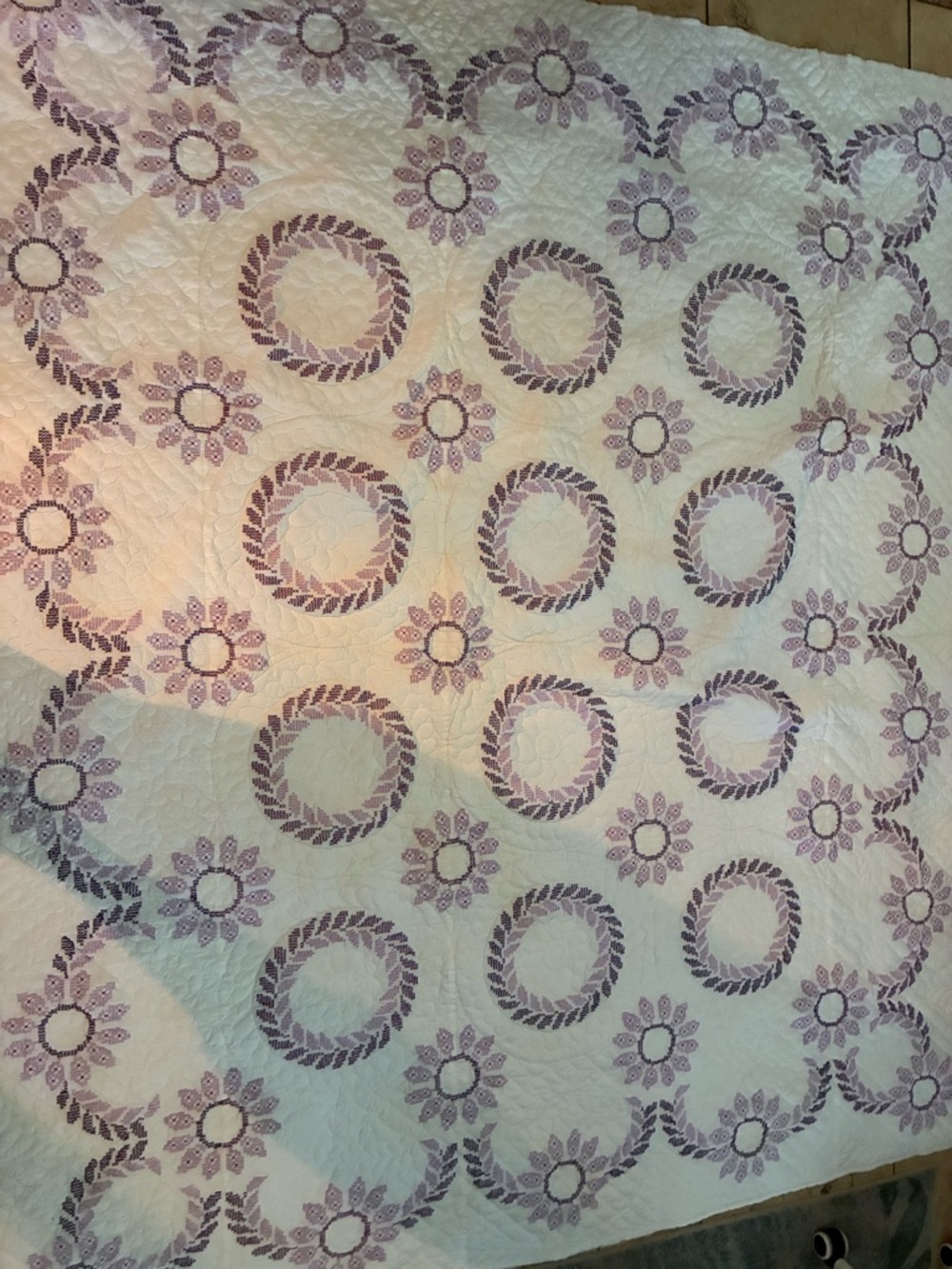 Vintage White Quilt with Lavender Ring & Flower Appliqué
